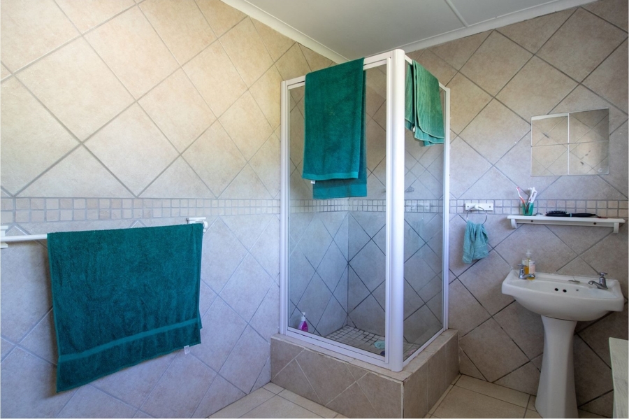 5 Bedroom Property for Sale in East London Rural Eastern Cape